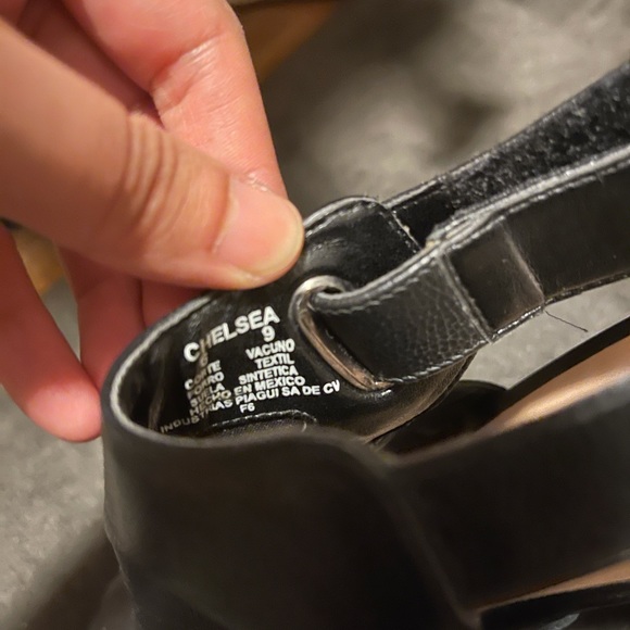 Sandals - Picture 2 of 2